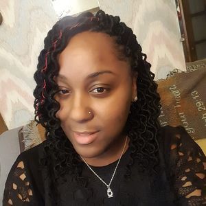 Meet your Posher, Trenia